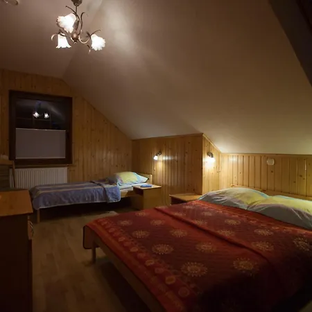 Cztery Pory Roku Semesterbostad
